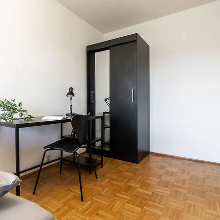 Apartment Ul Orzechowa